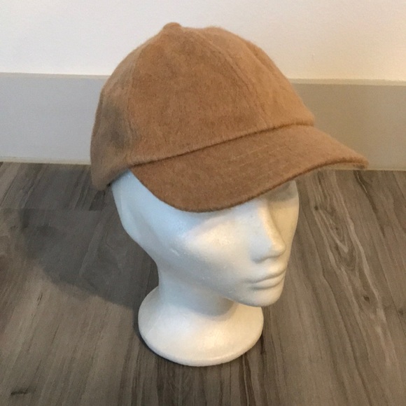 Club Monaco Accessories - Club Monaco Tan Brown Cap